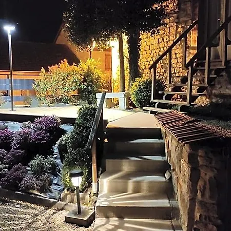 D'hotes De Marie 住宿加早餐酒店 3*